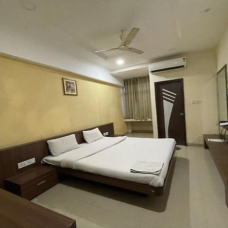 Collection O 84499 Hotel Nakshatra Inn Indore Exterior photo